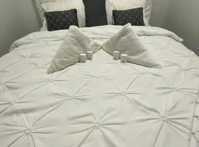Condotel, Hotel, Staycation In Pensión Manila
